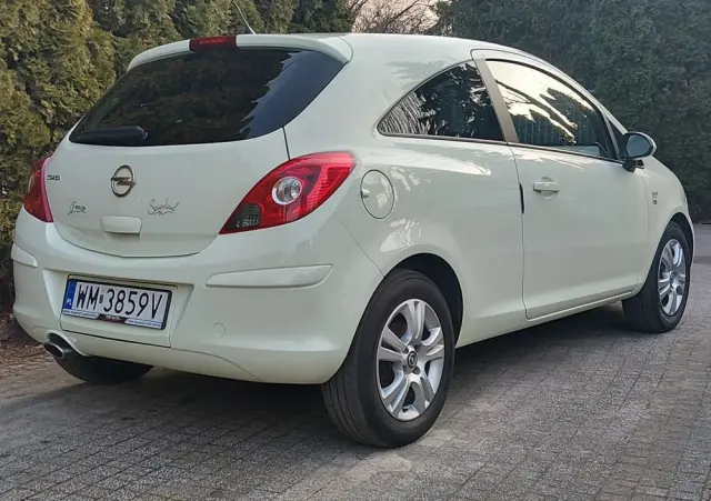 OPEL Corsa 1.4 16V 150 Jahre