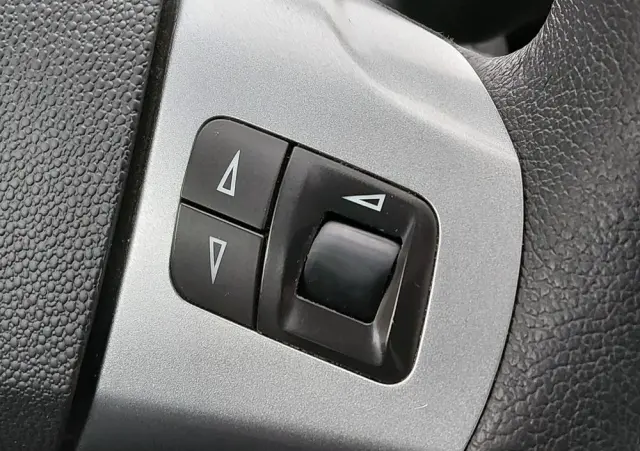 OPEL Corsa 1.4 16V 150 Jahre