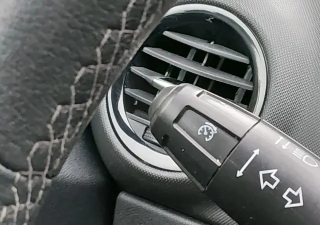 OPEL Corsa 1.4 16V 150 Jahre