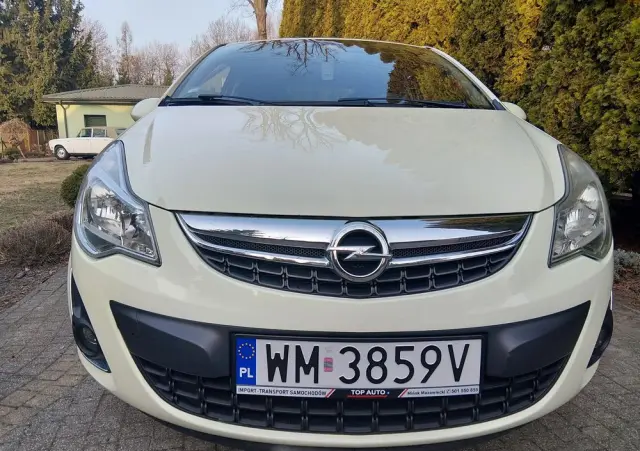 OPEL Corsa 1.4 16V 150 Jahre