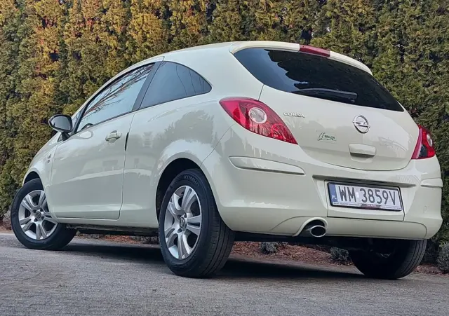 OPEL Corsa 1.4 16V 150 Jahre