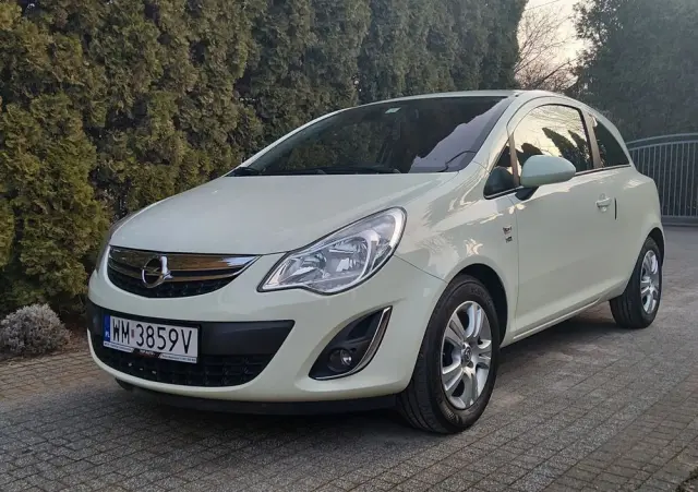 OPEL Corsa 1.4 16V 150 Jahre