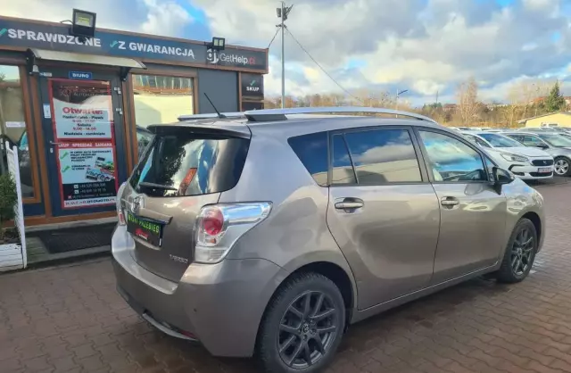 TOYOTA Verso 1.8 Valvematic (147 KM)