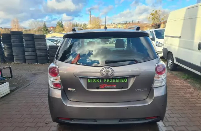 TOYOTA Verso 1.8 Valvematic (147 KM)