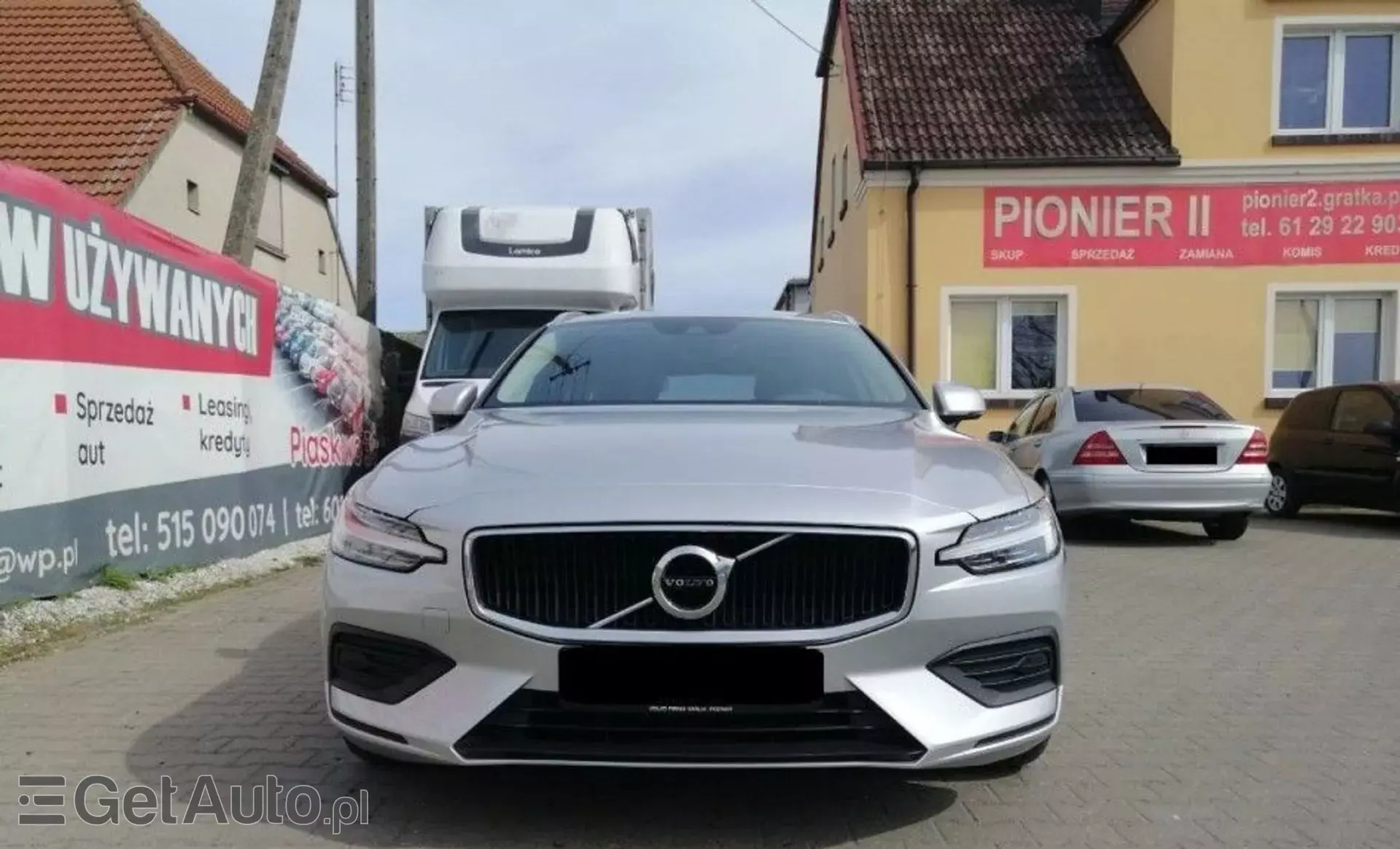 VOLVO V60 