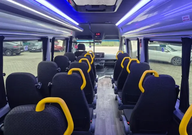 MERCEDES-BENZ SPRINTER/ 23 MIEJSCA + STOJĄCE/ 67 000 KM / KLIMA 