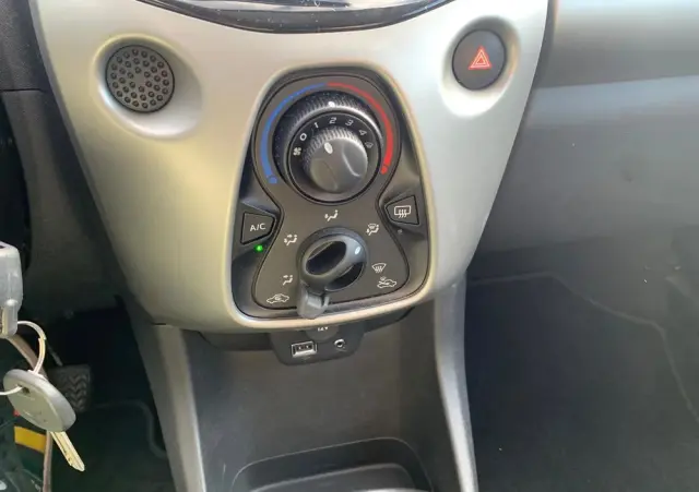 CITROËN C1 1.2 Pure Tech Shine