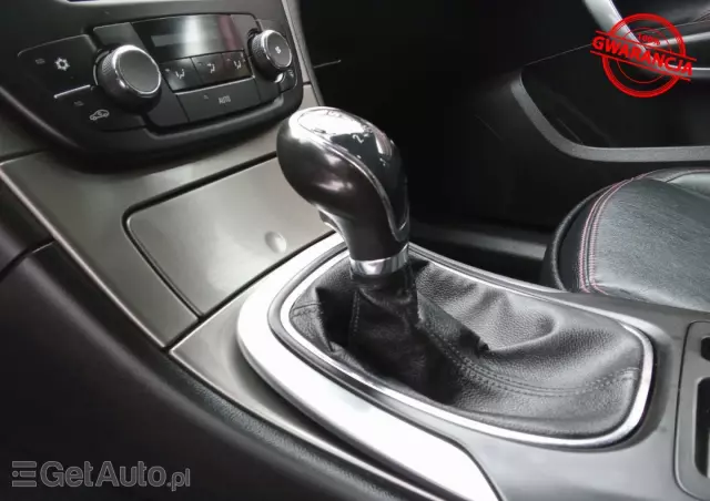 OPEL Insignia 2.0 Turbo Design Edition