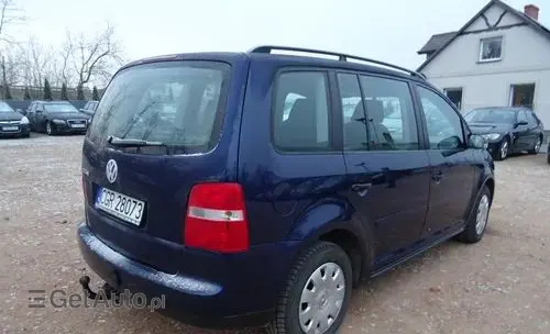 VOLKSWAGEN Touran 