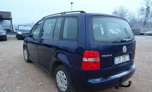VOLKSWAGEN Touran 
