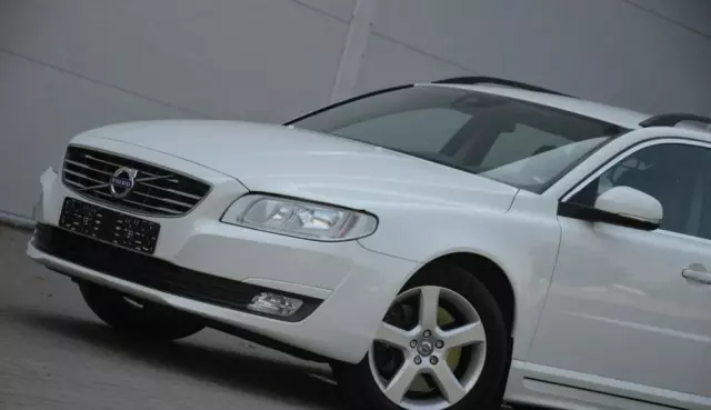 VOLVO V70 