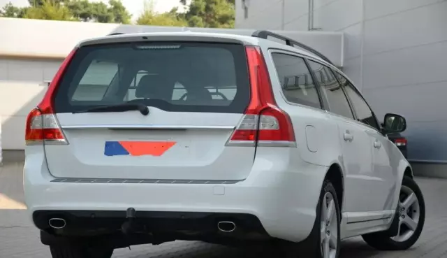VOLVO V70 