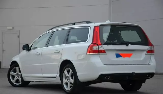 VOLVO V70 