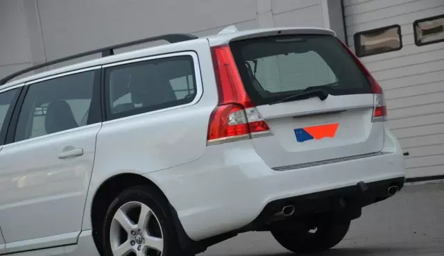 VOLVO V70 