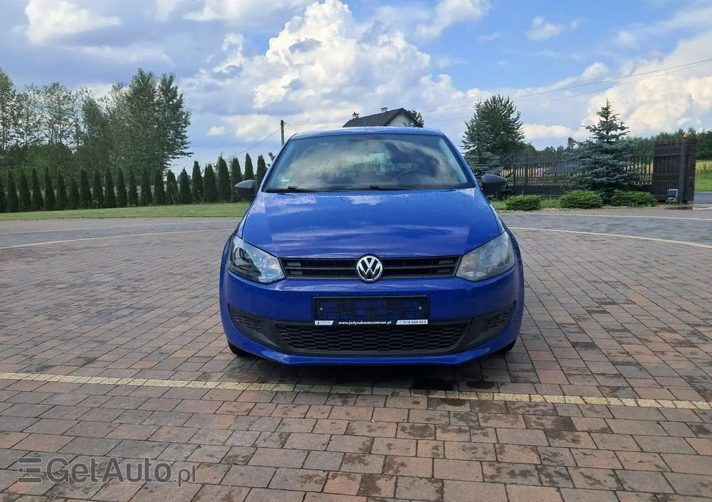 VOLKSWAGEN Polo 
