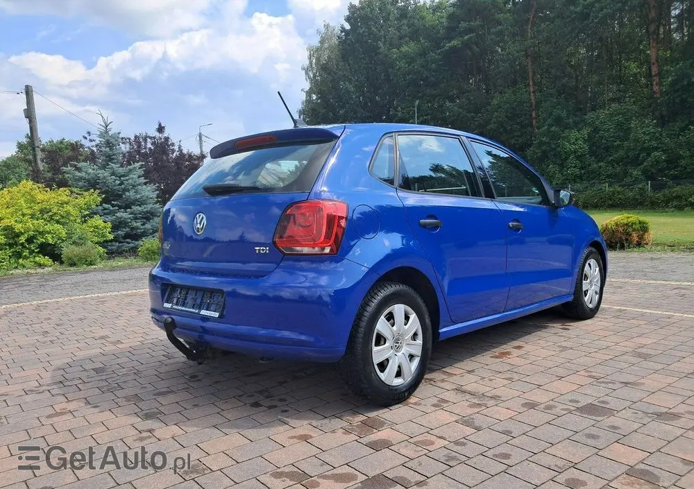 VOLKSWAGEN Polo 