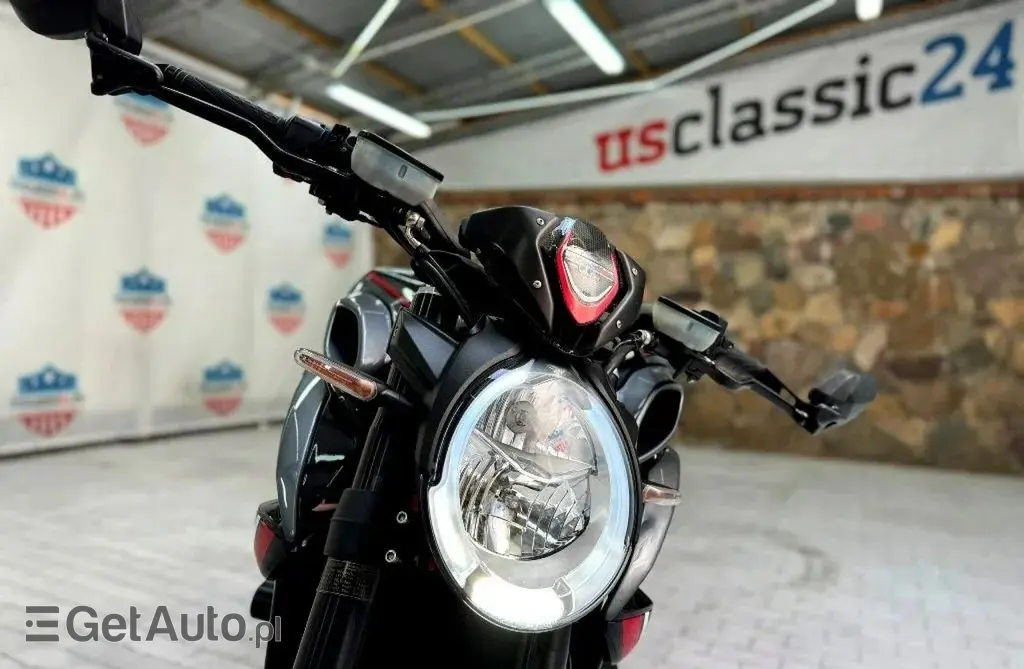 MV AGUSTA Dragster 800 RR 