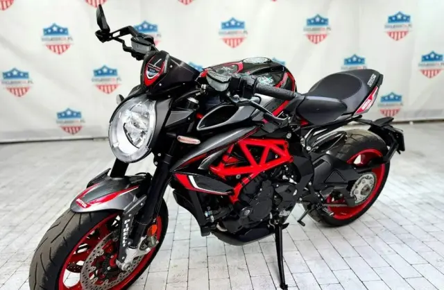 MV AGUSTA Dragster 800 RR 