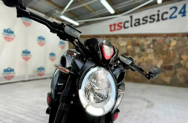 MV AGUSTA Dragster 800 RR 