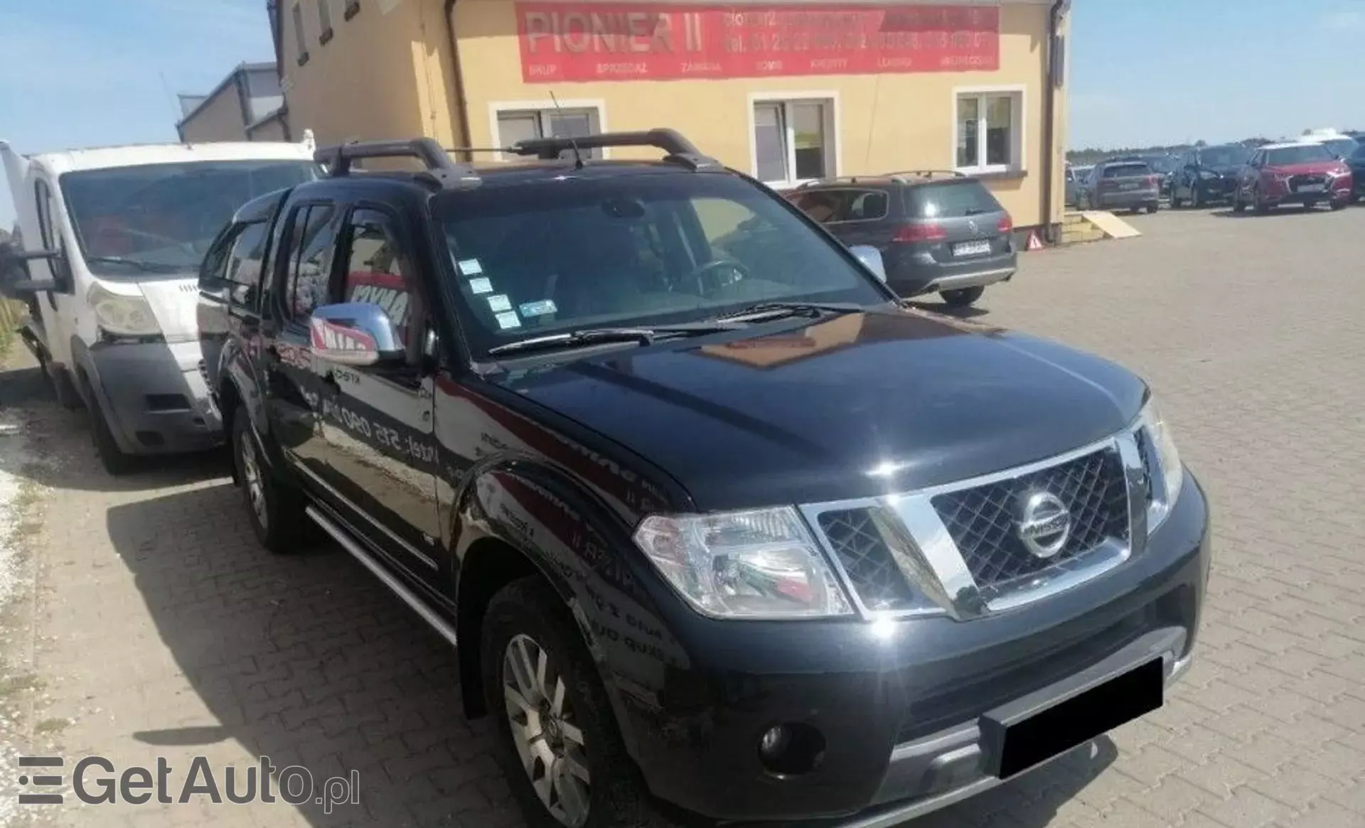 NISSAN Navara 