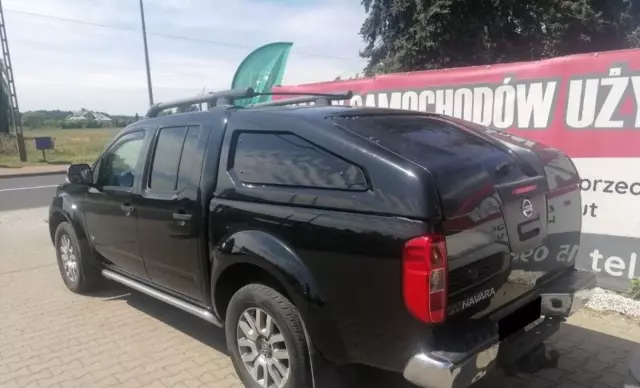 NISSAN Navara 