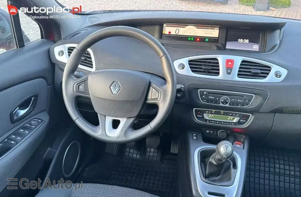 RENAULT Scenic 