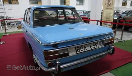 BMW 2000 