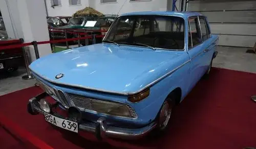 BMW 2000 