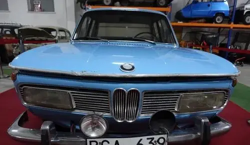 BMW 2000 