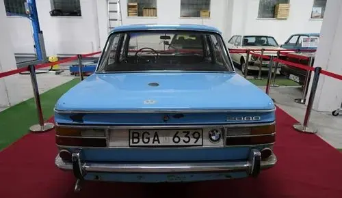BMW 2000 