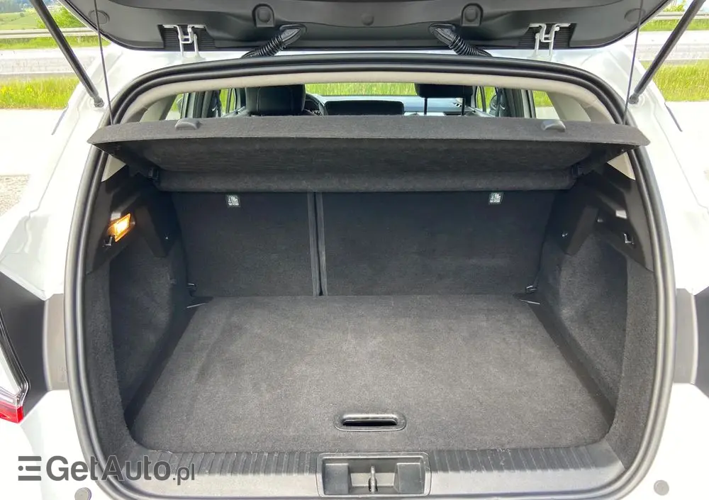RENAULT Captur 1.3 TCe mHEV Intens EDC
