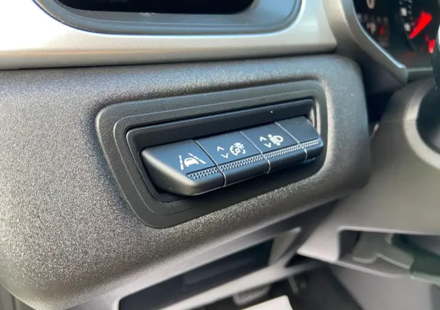 RENAULT Captur 1.3 TCe mHEV Intens EDC
