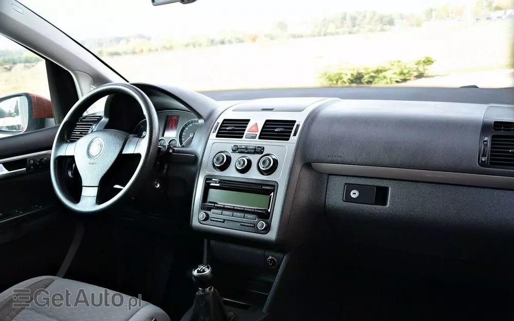 VOLKSWAGEN Touran 