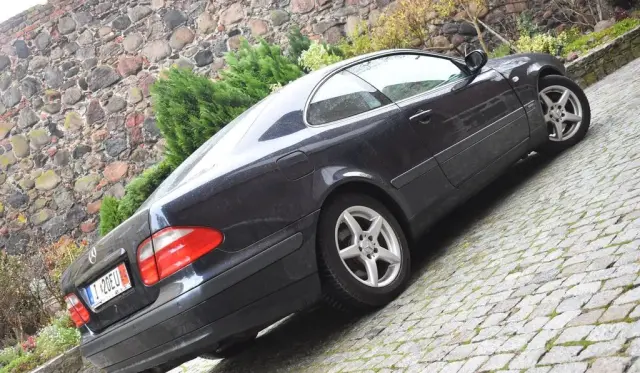 MERCEDES-BENZ CLK 