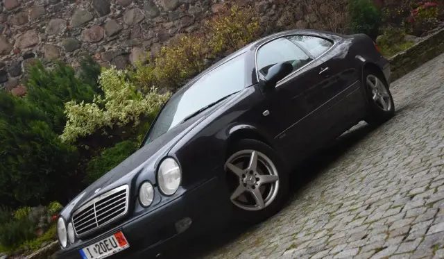 MERCEDES-BENZ CLK 