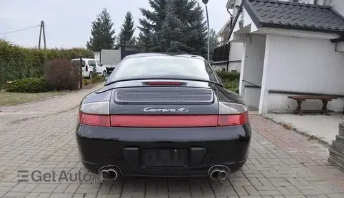 PORSCHE 911 
