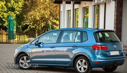 VOLKSWAGEN Golf Sportsvan 
