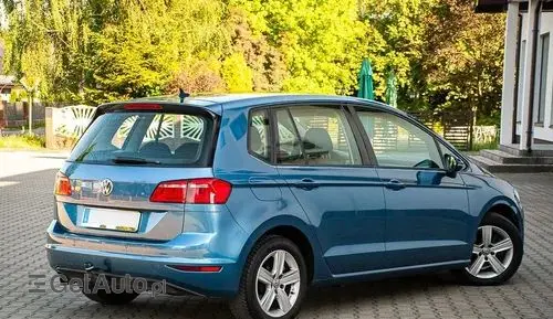 VOLKSWAGEN Golf Sportsvan 
