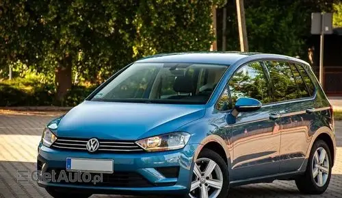 VOLKSWAGEN Golf Sportsvan 