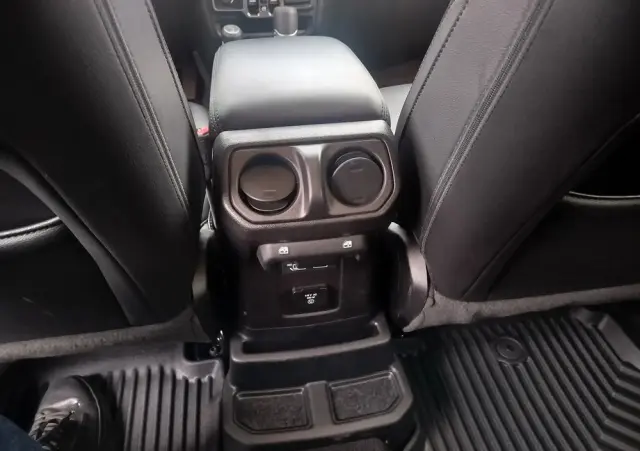 JEEP Wrangler 2.0 T-GDI Hardtop AWD Automatik Sahara