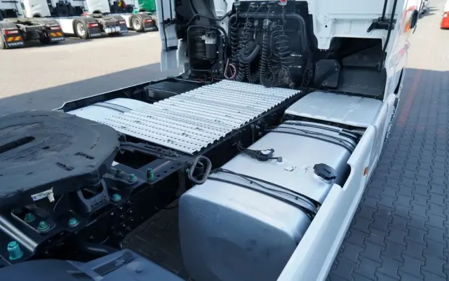 MAN TGX 18.510 / XLX / RETARDER  / NAVI 