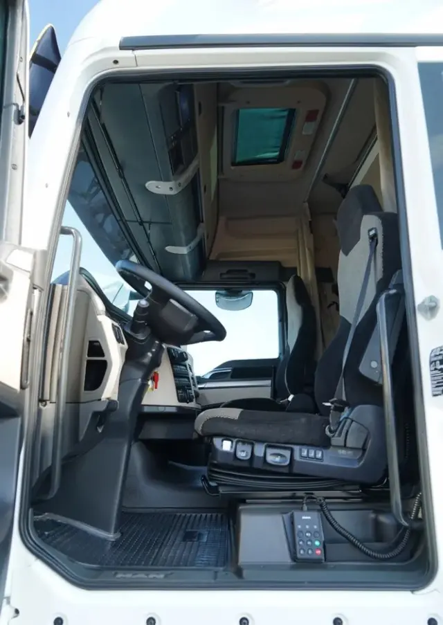 MAN TGX 18.510 / XLX / RETARDER  / NAVI 