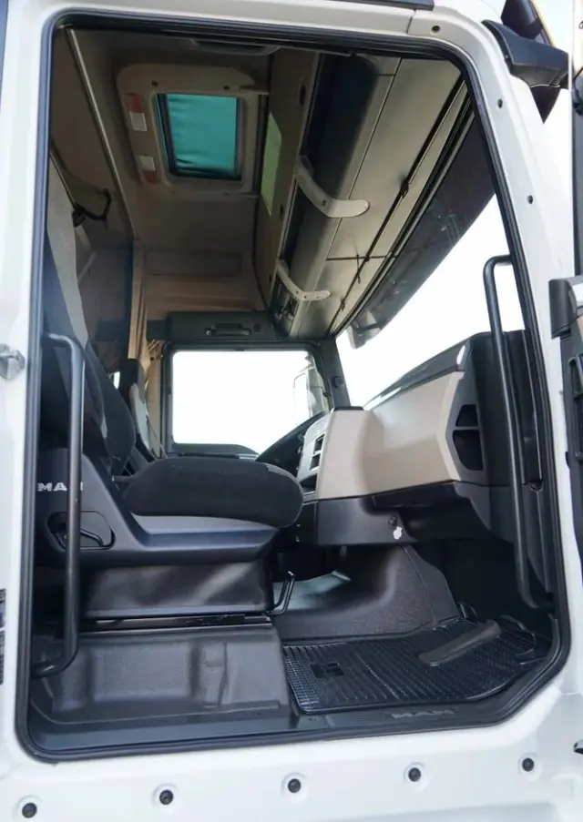 MAN TGX 18.510 / XLX / RETARDER  / NAVI 