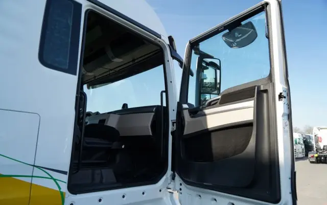 MAN TGX 18.510 / XLX / RETARDER  / NAVI 