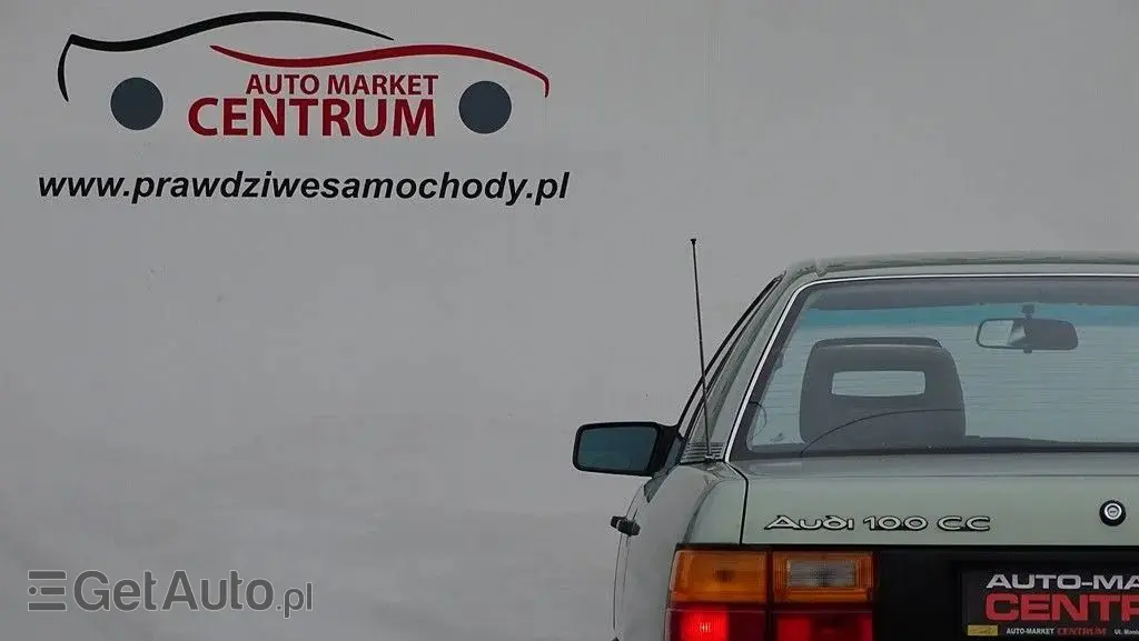 AUDI 100 