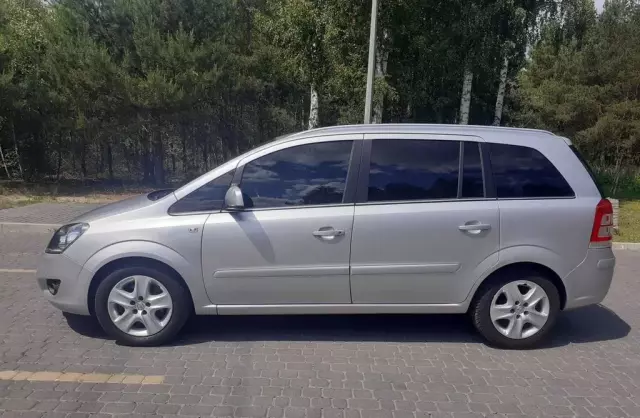 OPEL Zafira 