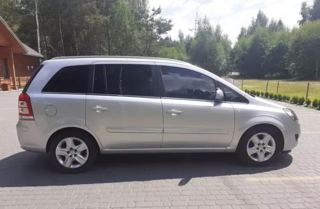 OPEL Zafira 