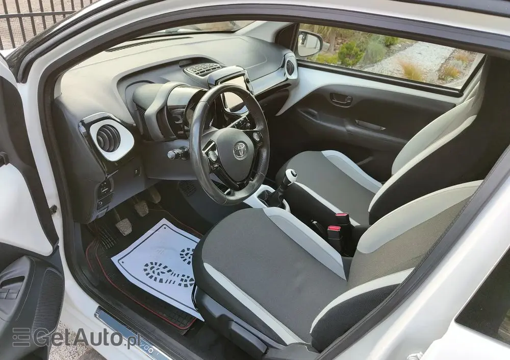 TOYOTA Aygo X