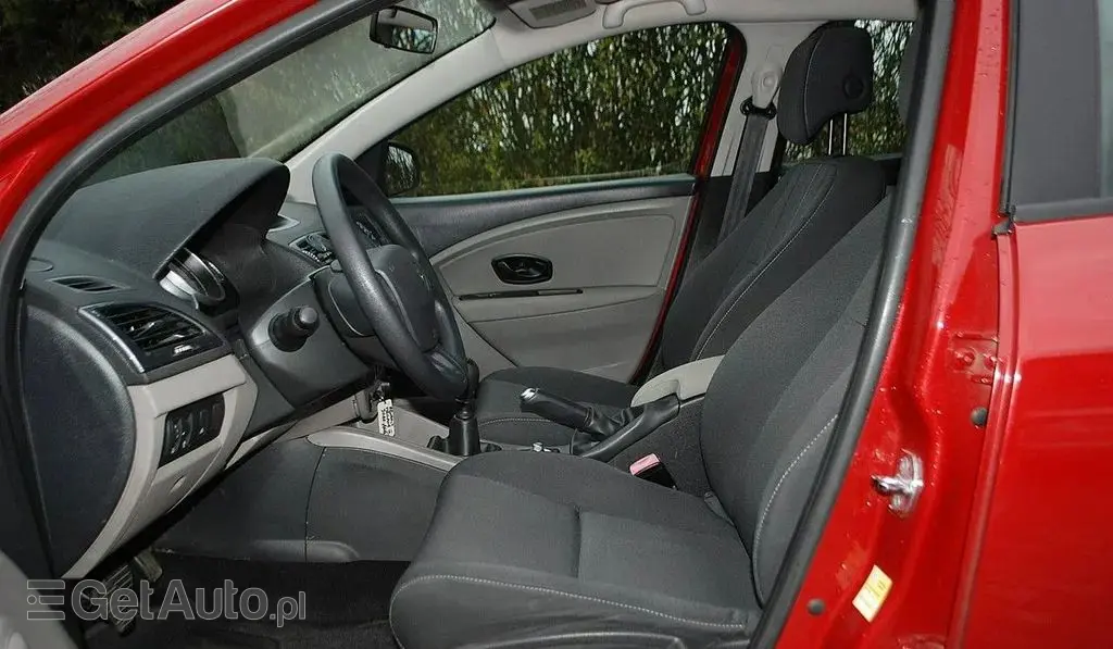 RENAULT Megane 