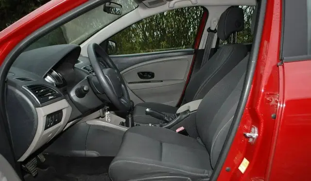 RENAULT Megane 